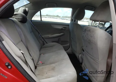 2010 Toyota Corolla Base z USA, uszkodzony, nr VIN 2T1BU4EE3AC194720